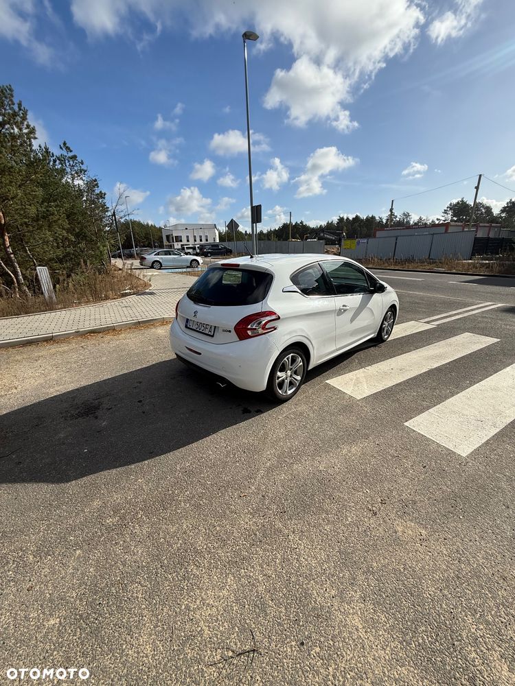 Peugeot 208 1.6 VTi Allure - 3