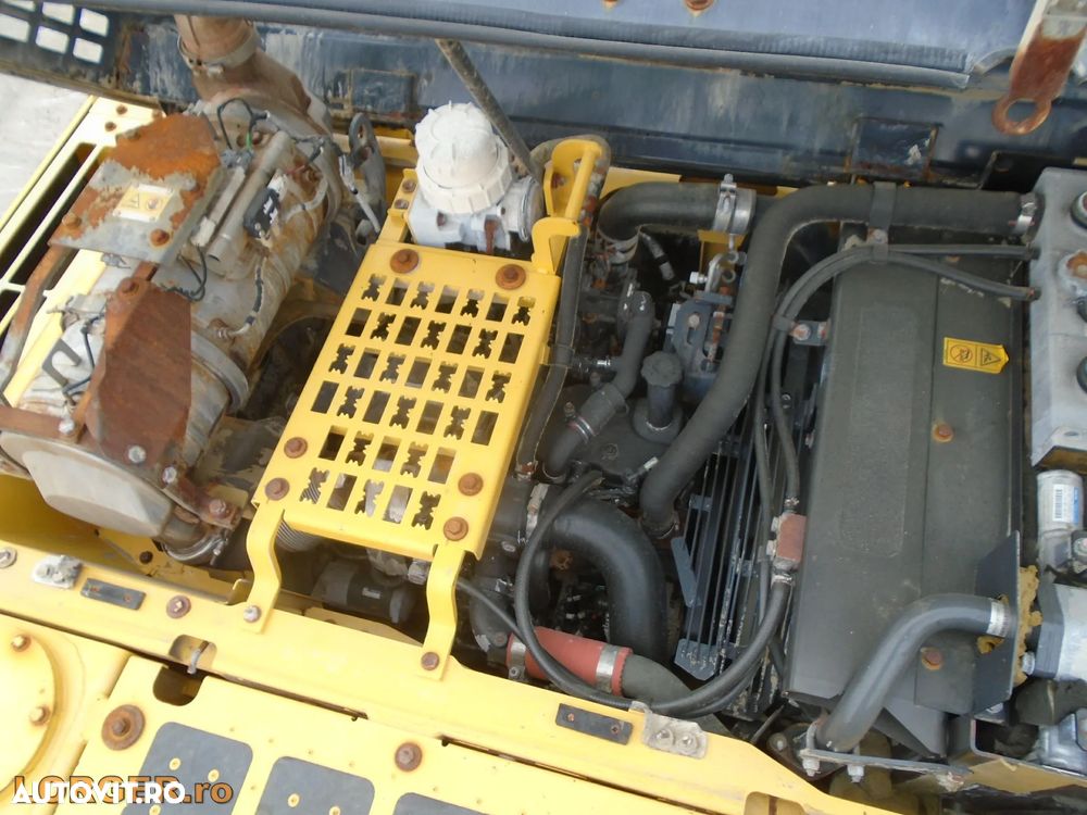Komatsu PC210 LC-10 - 8