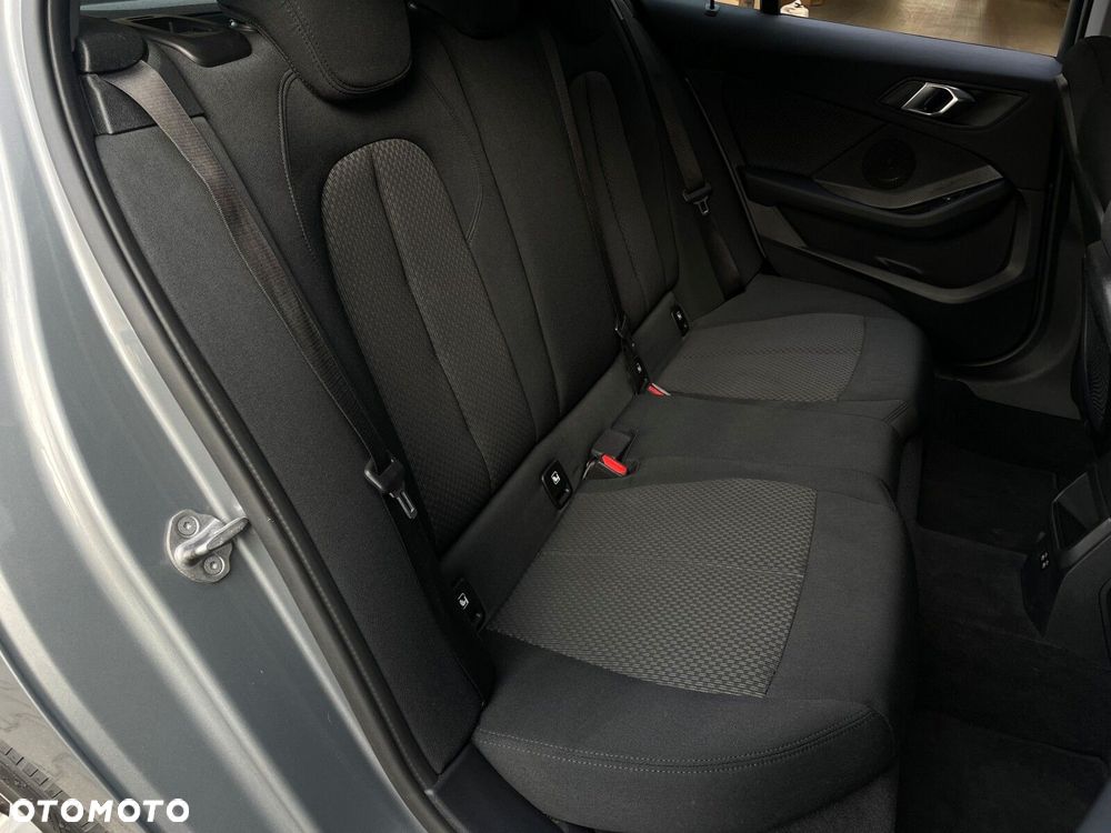 BMW Seria 1 - 15