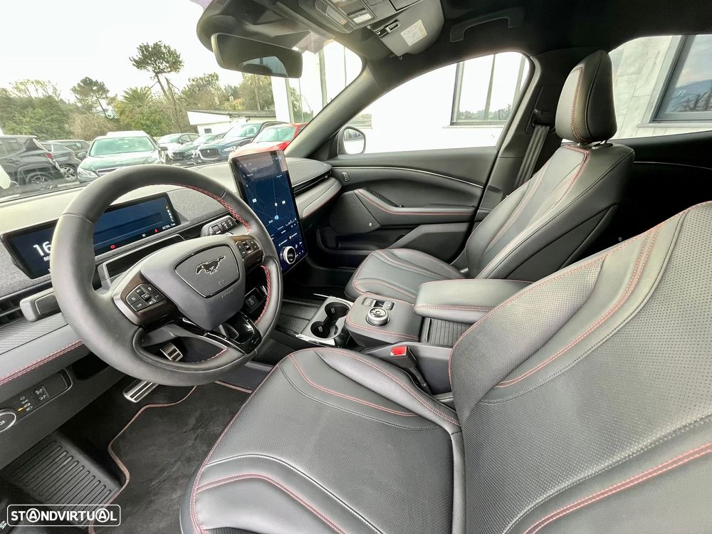 Ford Mustang Mach-E Alargada AWD - 10