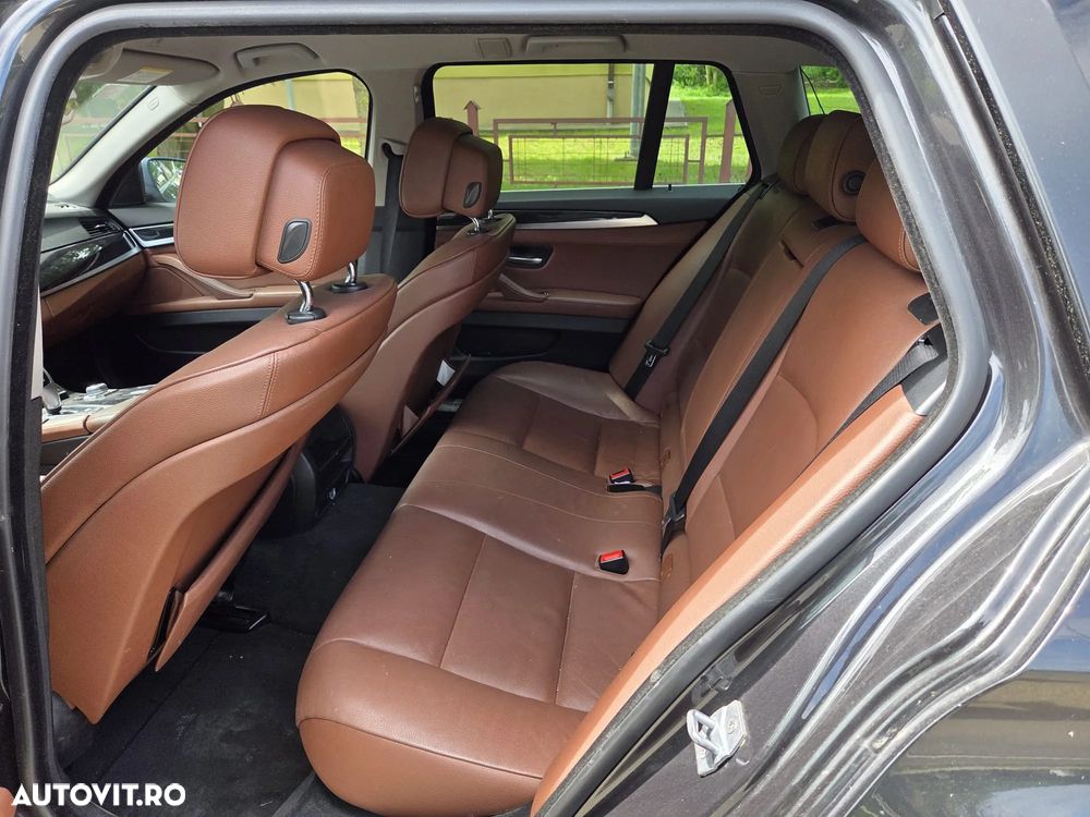 BMW Seria 5 520d Aut. Luxury Line - 8