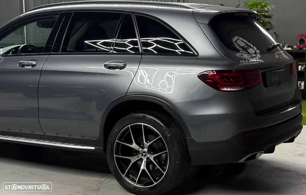 Mercedes-Benz GLC 300 de 4Matic 9G-TRONIC AMG Line - 19