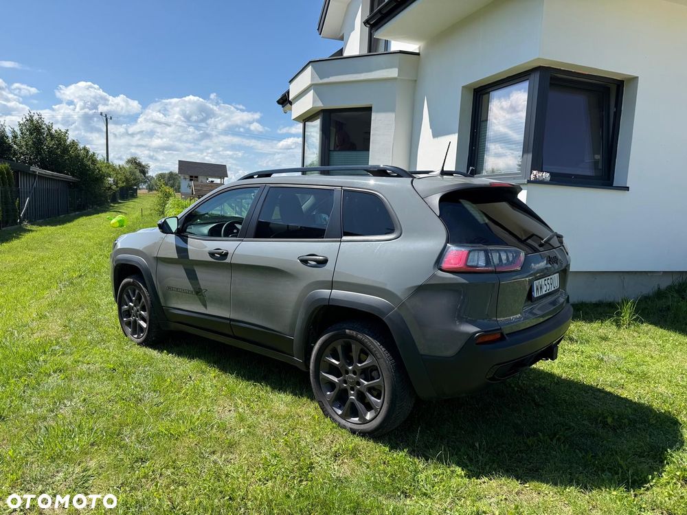 Jeep Cherokee - 3