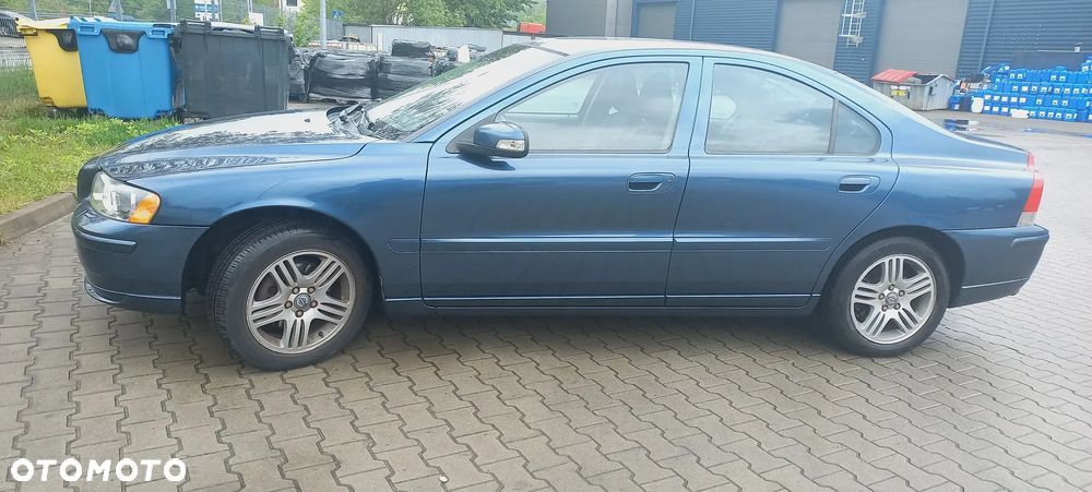 Volvo S60 2.4D Momentum - 5