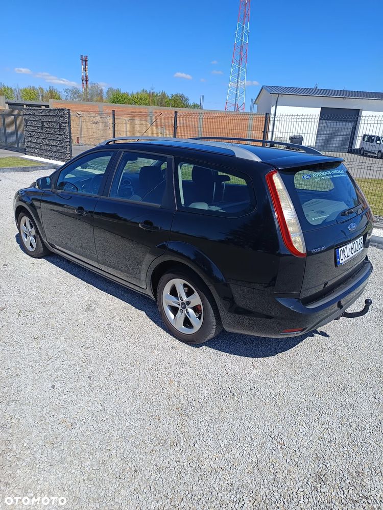 Ford Focus 1.6 TDCi Ambiente DPF - 4