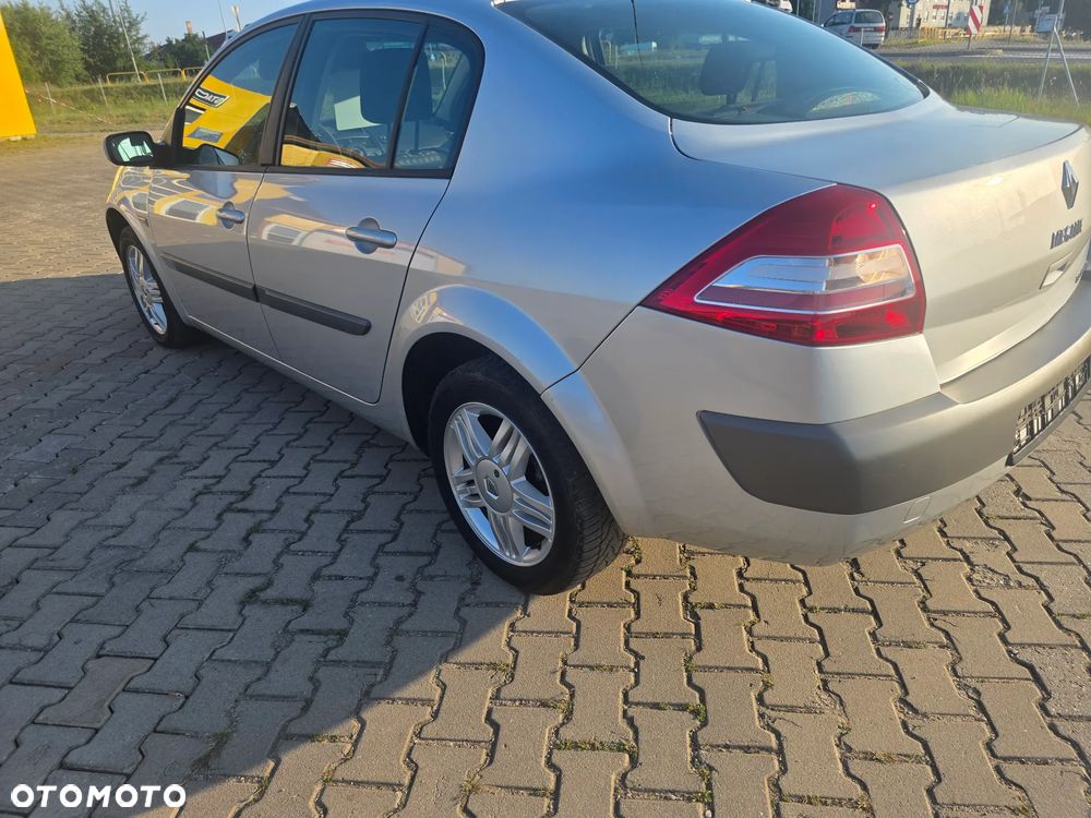 Renault Megane 1.6 16V Confort Dynamique - 3