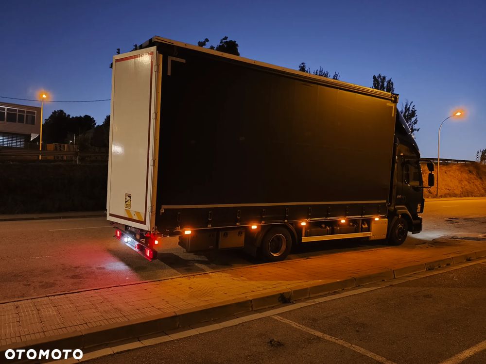 Volvo FL 210 - 20