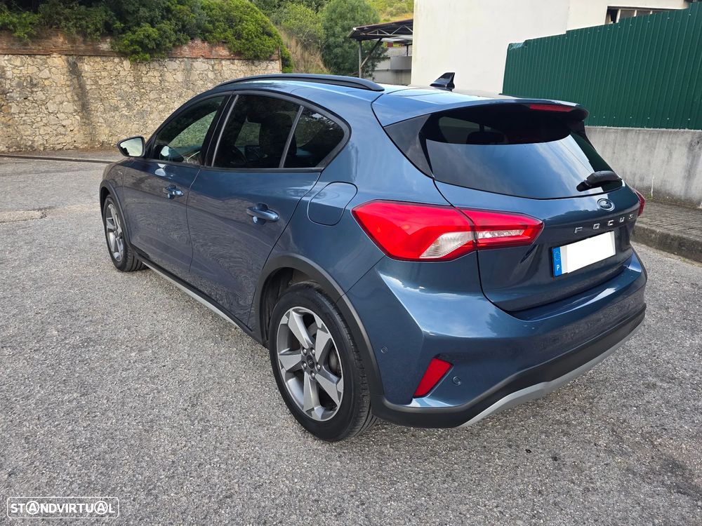 Ford Focus 1.0 EcoBoost Active X - 10