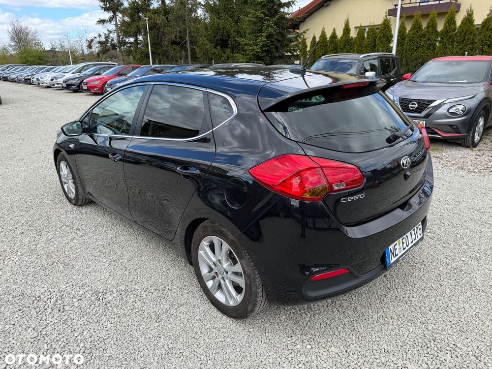 Kia Ceed 1.4 CVVT ISG Dream Team Edition - 14