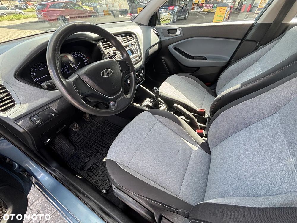 Hyundai i20 1.2 BlueDrive Comfort - 12