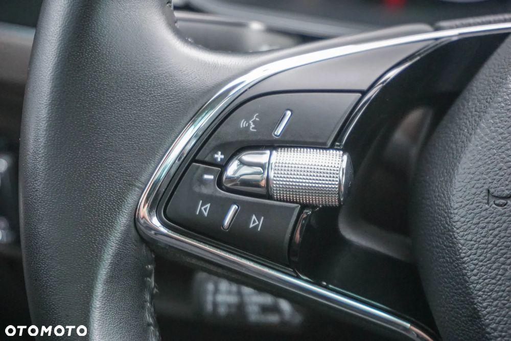 Skoda Superb 2.0 TSI L&K DSG - 12