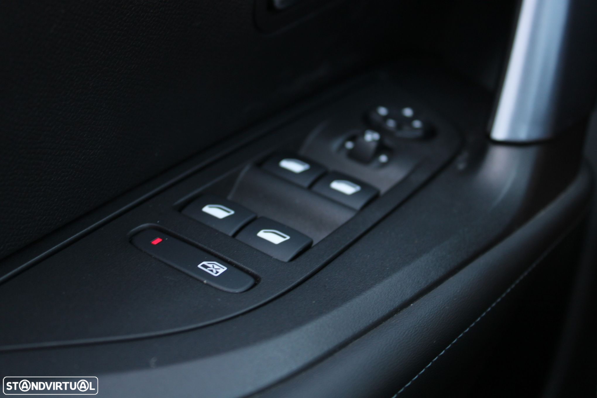 Peugeot 2008 1.2 PureTech Allure Pack EAT8 - 34