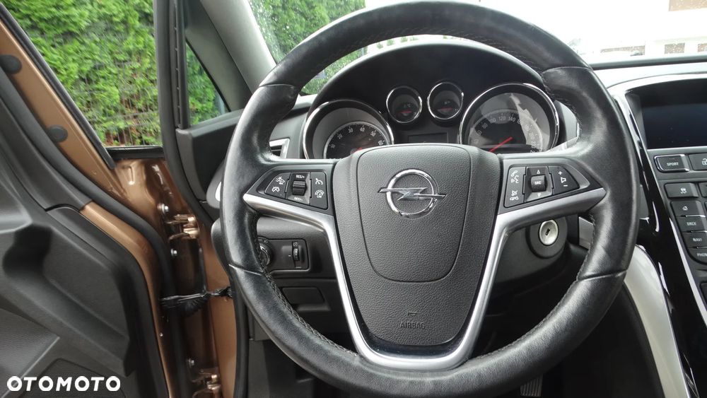 Opel Astra 1.4 T Cosmo S&S - 32