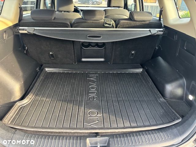 Kia Carens 1.7 CRDi Vision - 29