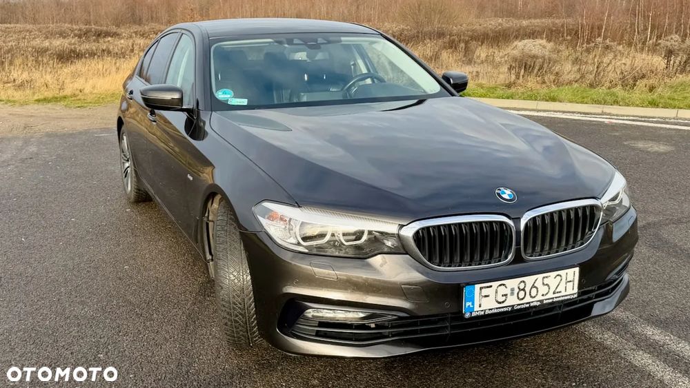 BMW Seria 5 520d Sport Line - 2
