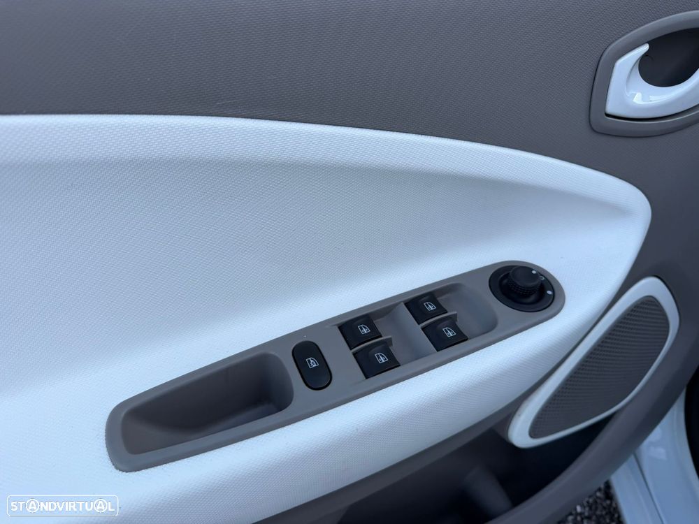 Renault Zoe - 32
