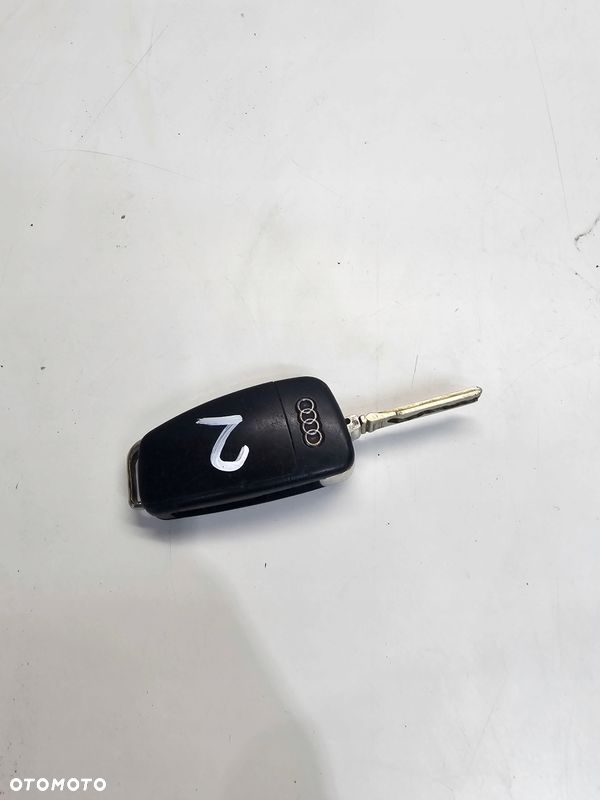 KLUCZYK PILOT SCYZORYK AUDI A3 8P 8P0837220D *2* - 2