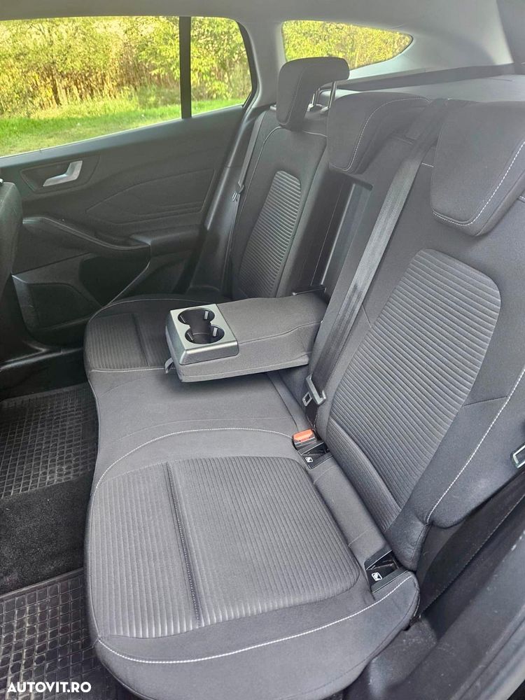 Ford Focus - 9
