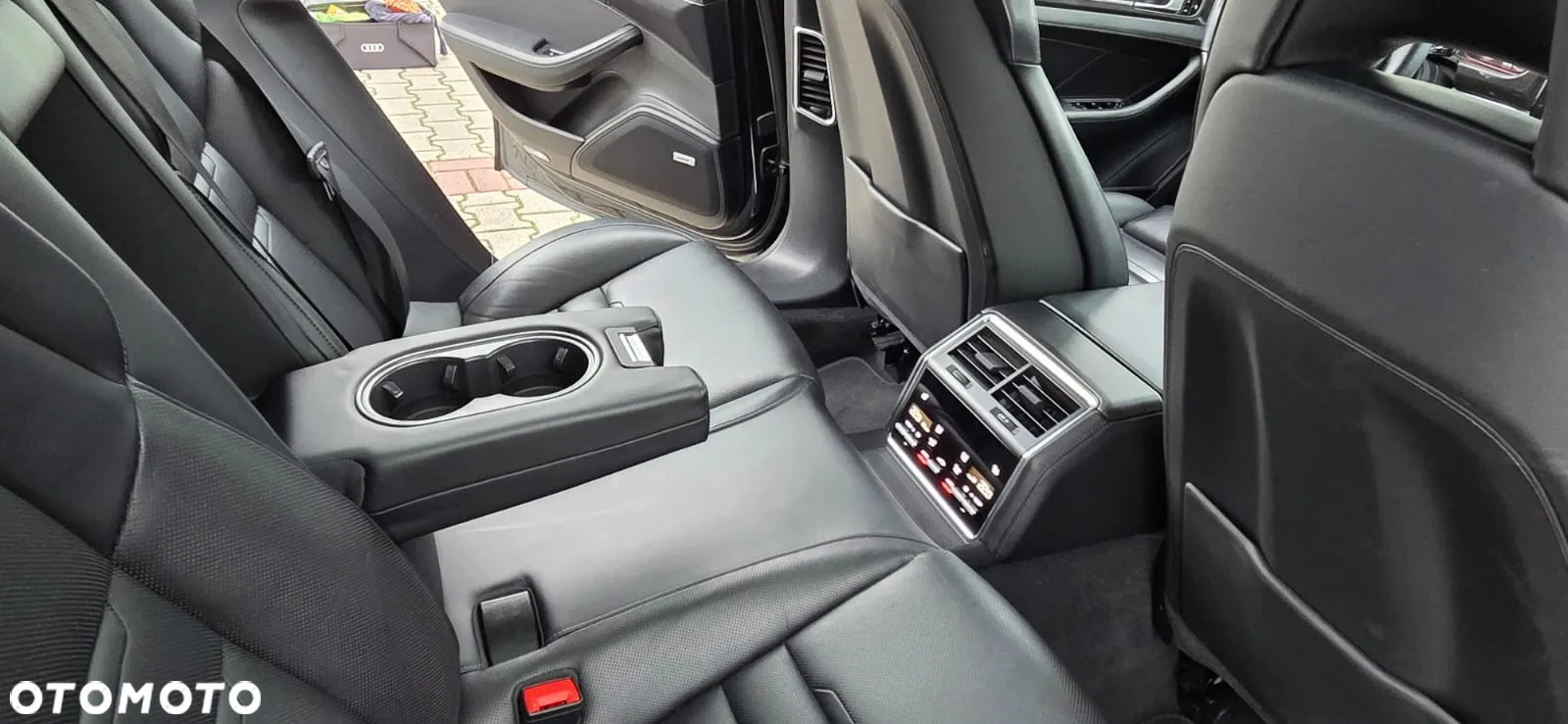 Porsche Panamera 4S Sport Turismo - 27