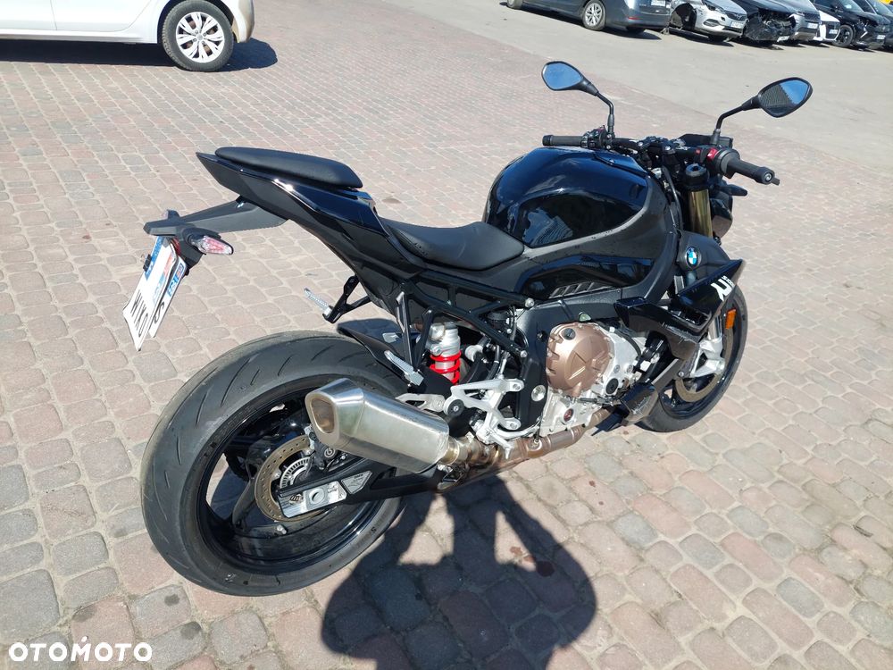 BMW S - 5