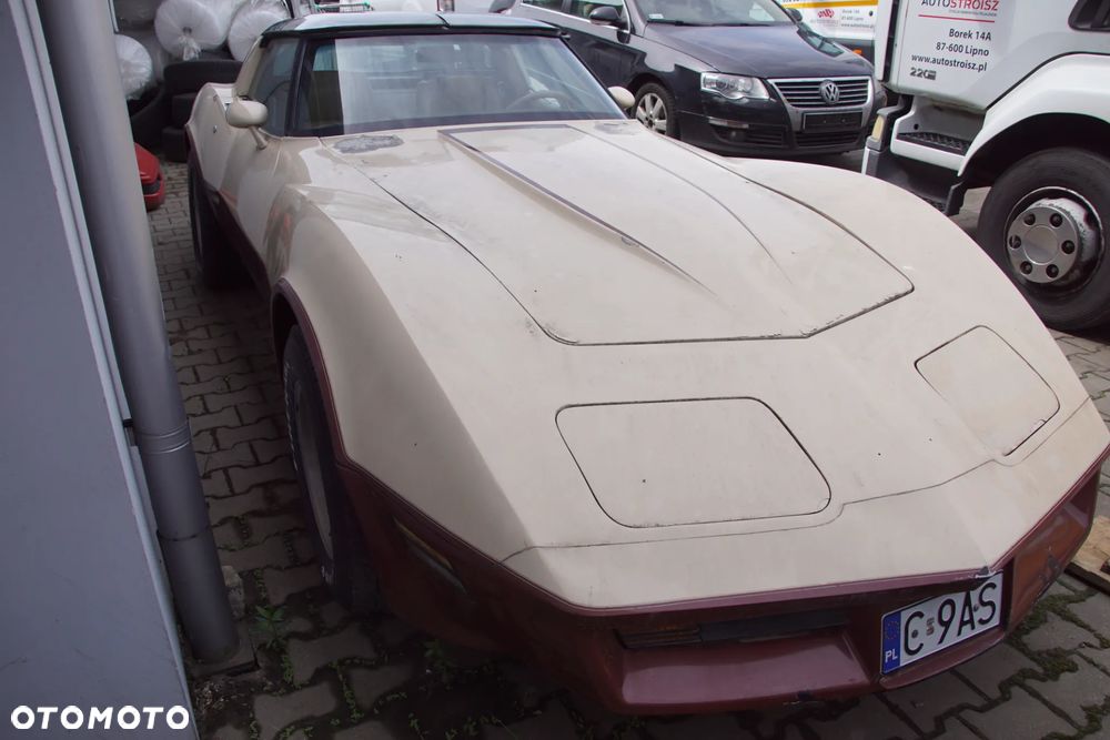 Auto na części 692106889 Chevrolet Corvette c3 1982 5.7 193 KM zderzak maska lampa szyba drzwi lusterko felgi skrzynia most fotele kolumna kierownicza rama - 11