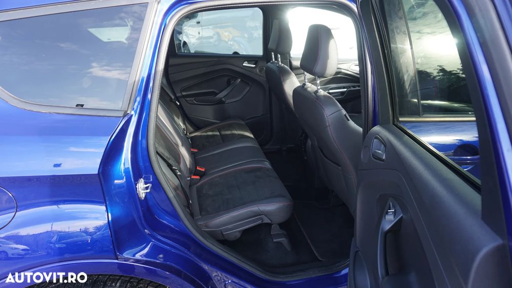 Ford Kuga 1.5 EcoBoost 2x4 ST-Line - 13