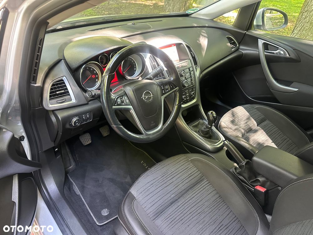 Opel Astra 1.6 Cosmo EU6 - 9