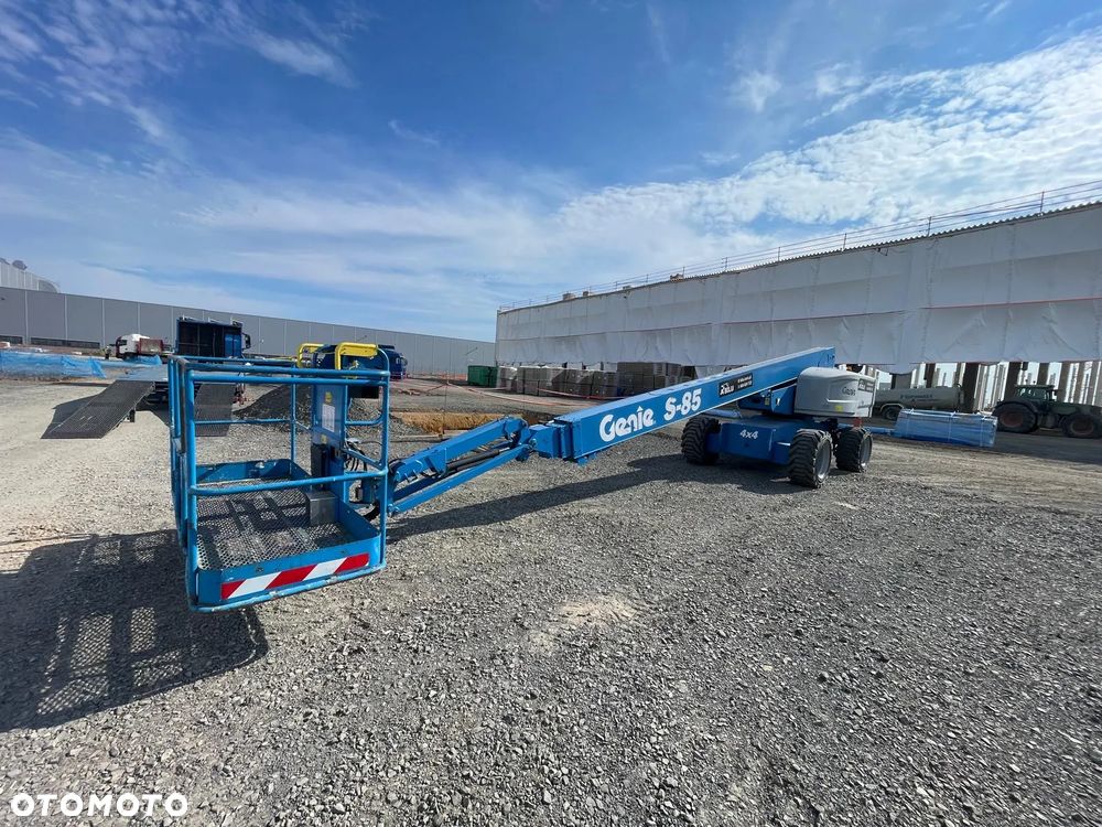 Genie S-85 - 3
