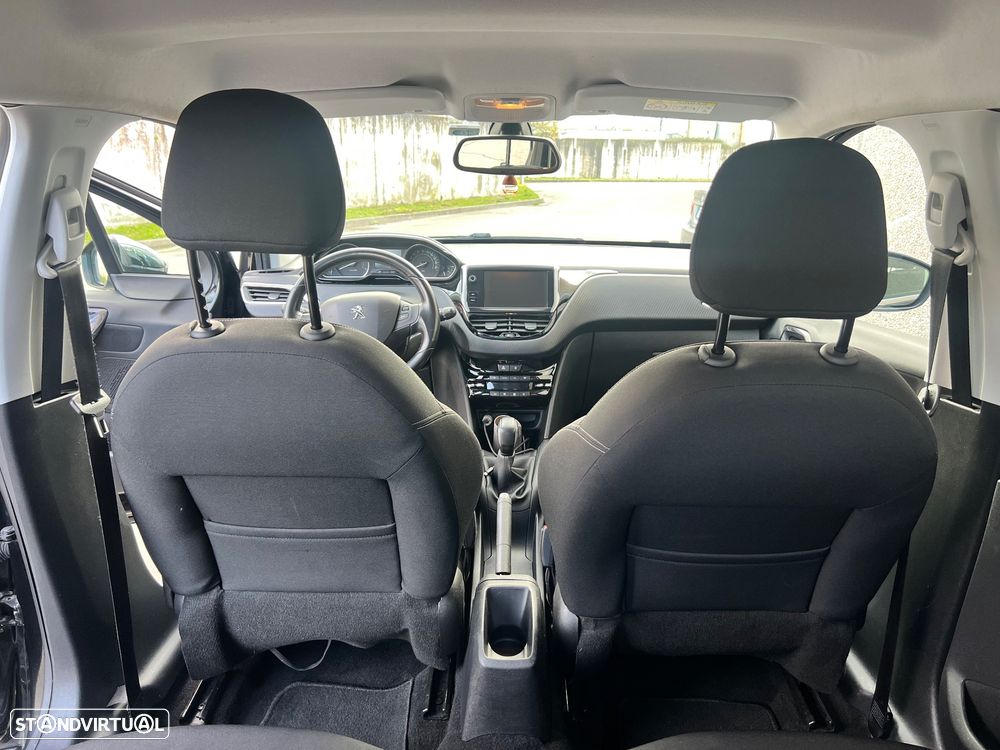 Peugeot 208 1.2 PureTech Allure - 13