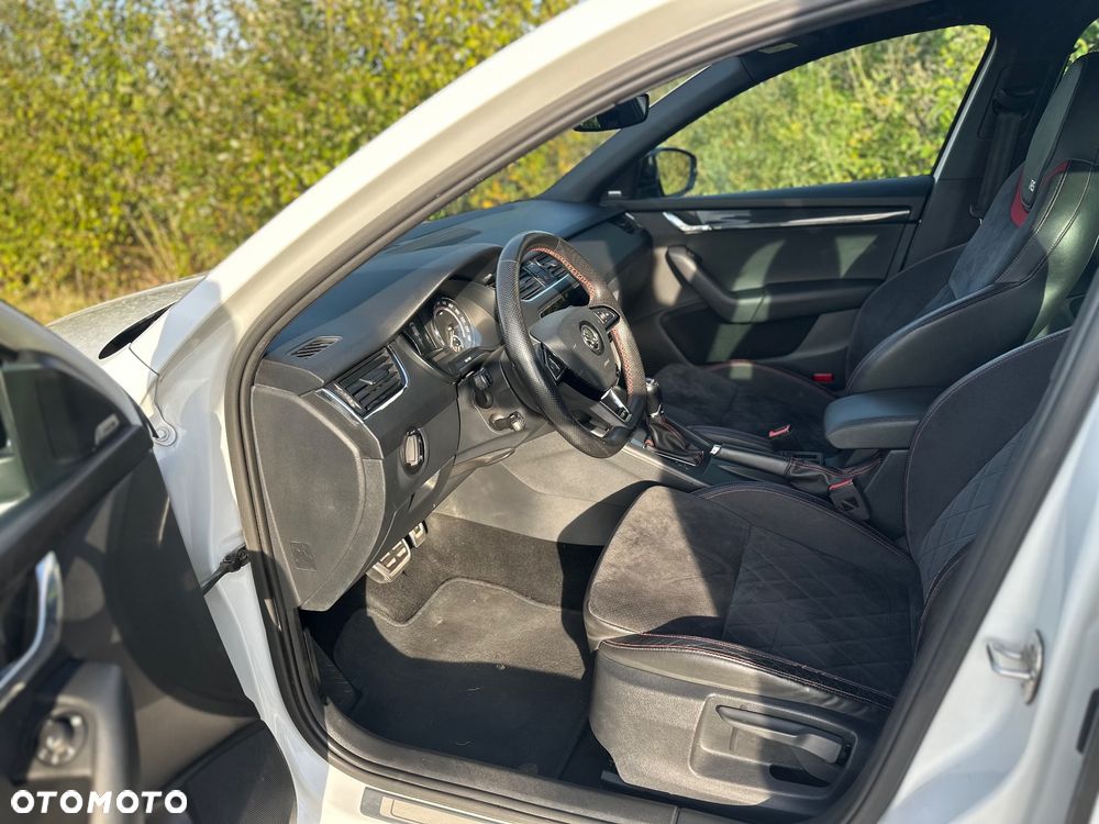 Skoda Octavia 2.0 TDI 4x4 RS Challenge DSG - 11