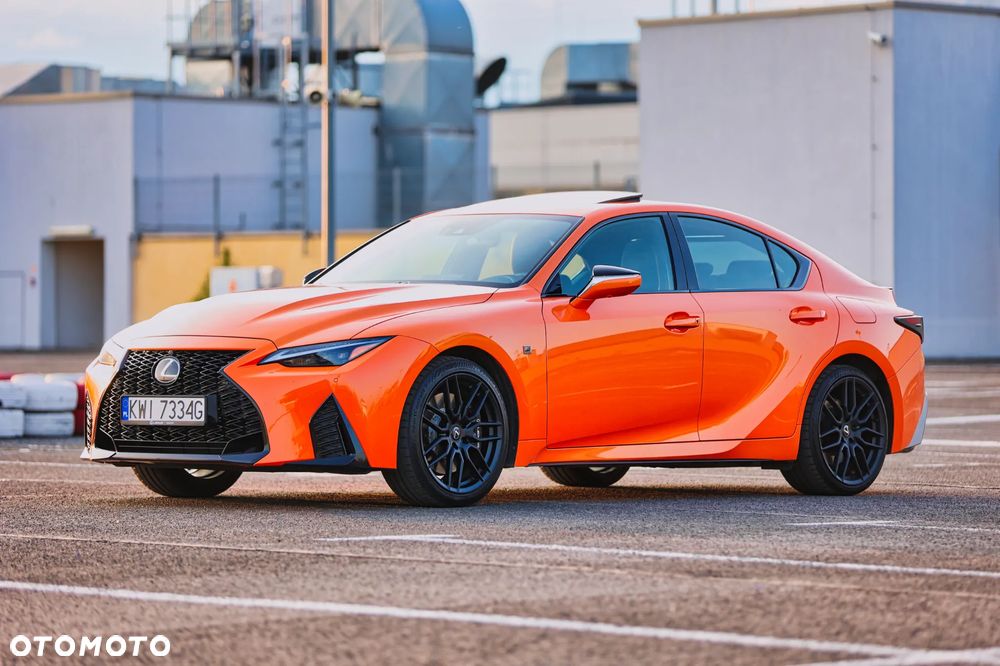 Lexus IS - 4