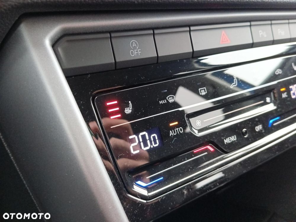 Volkswagen T-Roc - 22