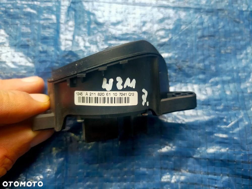 Mercedes W211 Przycisk Kierownicy Telefonu A2118206110 - 3