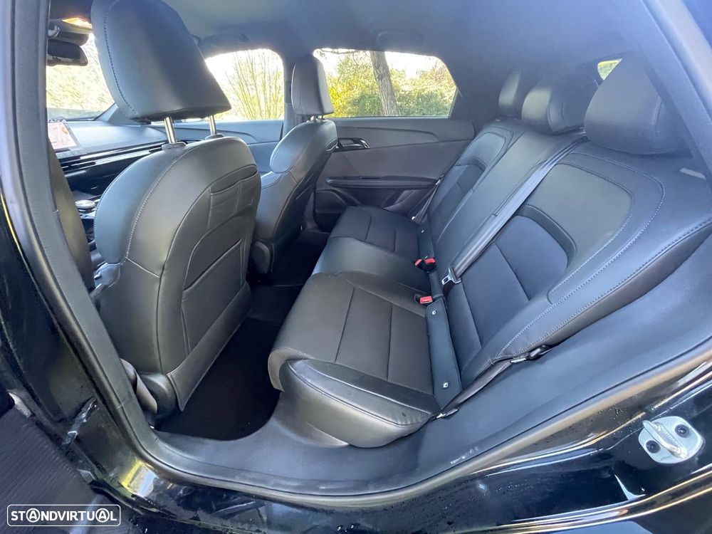 MG MG4 64 kWh Luxury - 25