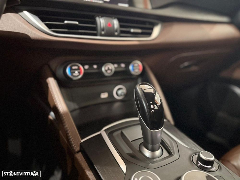 Alfa Romeo Stelvio 2.2 16V AT8 Super - 7