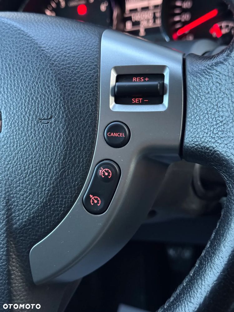 Nissan Qashqai 2.0 4x4 Tekna - 24