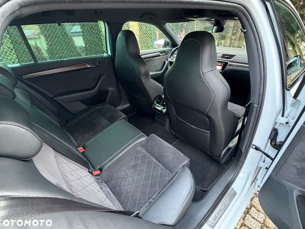 Skoda Superb 1.4 TSI Plug-In Hybrid Sportline DSG - 8