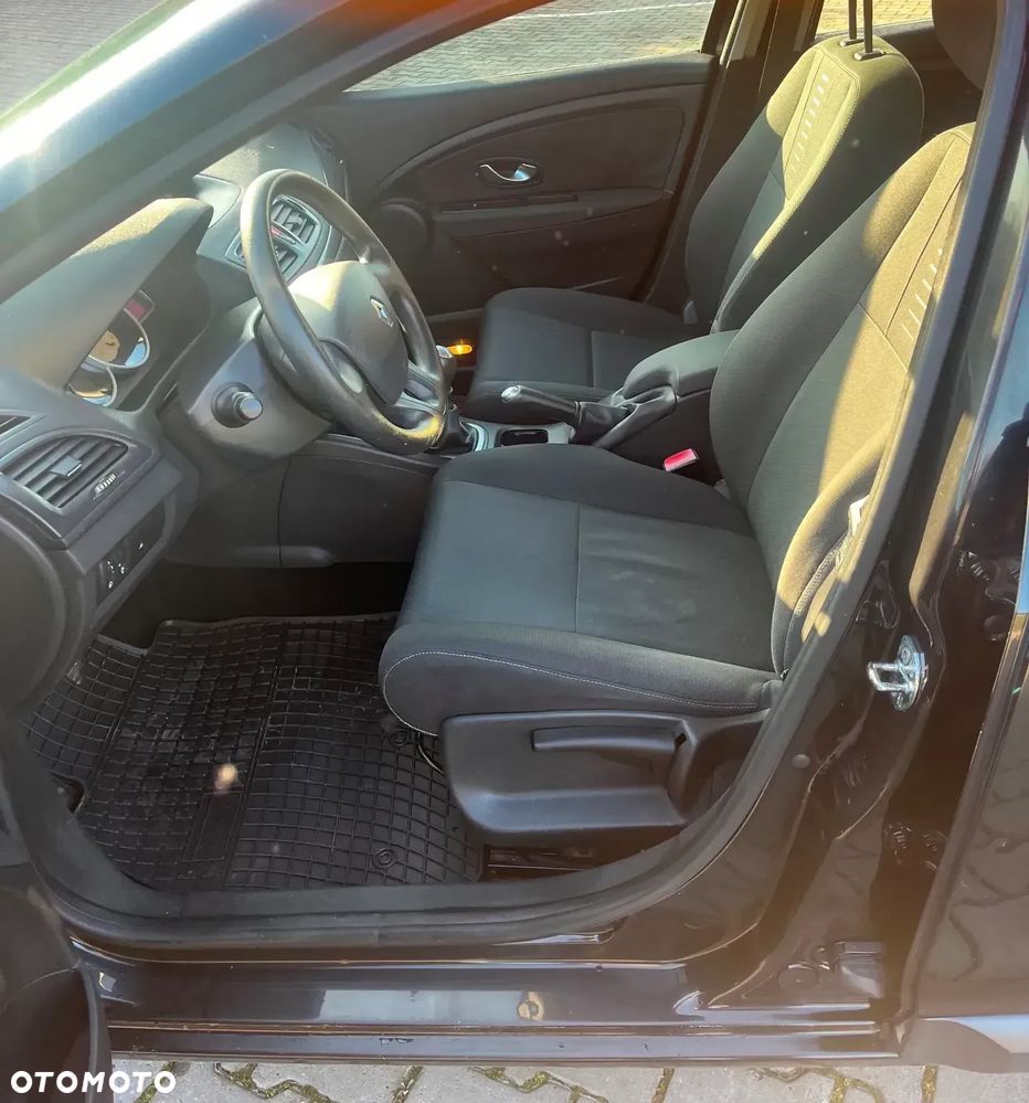 Renault Megane 1.6 16V 110 Dynamique - 10