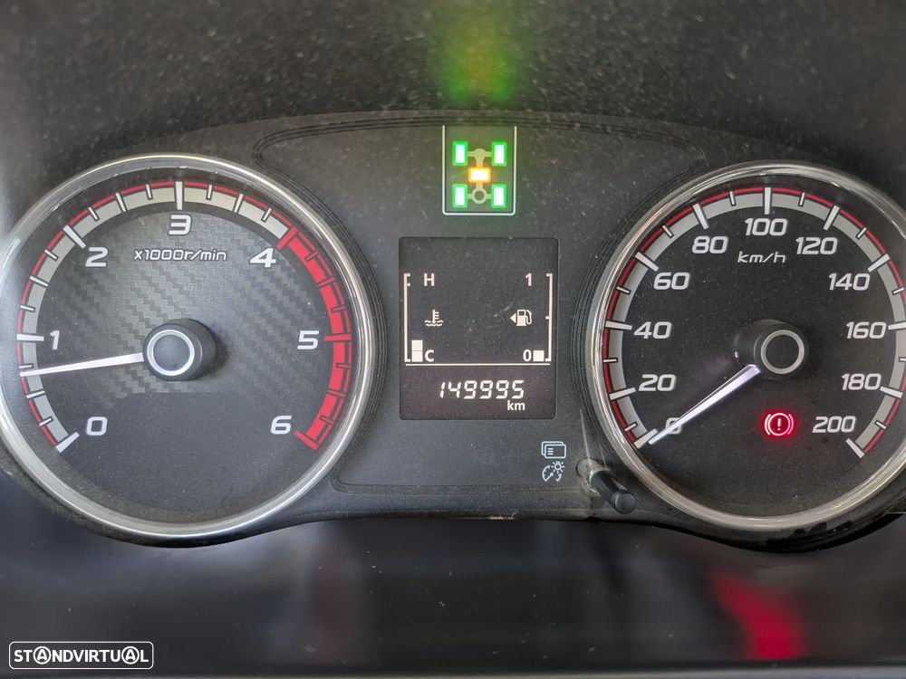 Mitsubishi L200 2.4 DI-D CD Instyle Strakar 4WD - 10