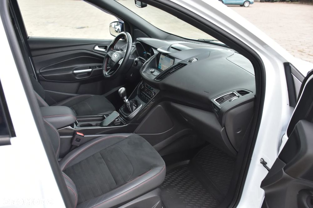 Ford Kuga - 16