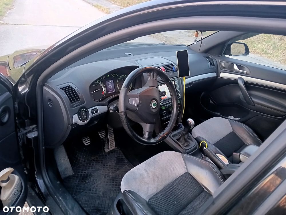 Skoda Octavia 2.0 TSI RS - 13