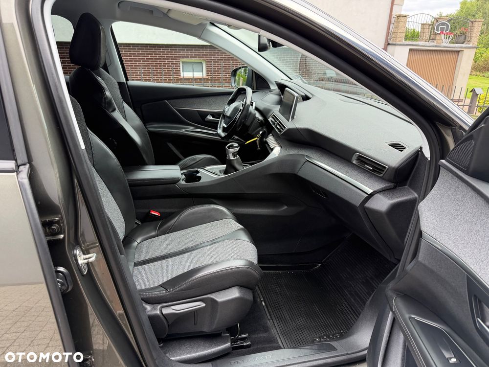 Peugeot 3008 HDi 150 Allure - 14