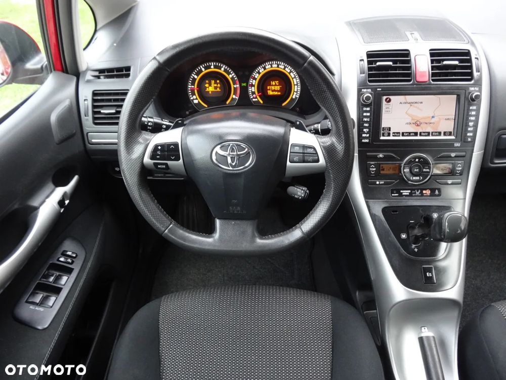 Toyota Auris 1.6 Premium MS - 18
