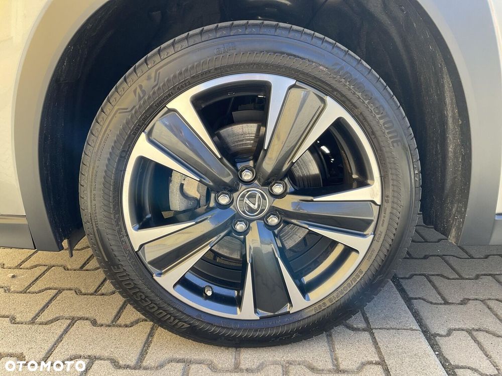 Lexus UX 250h GPF Business 2WD - 32