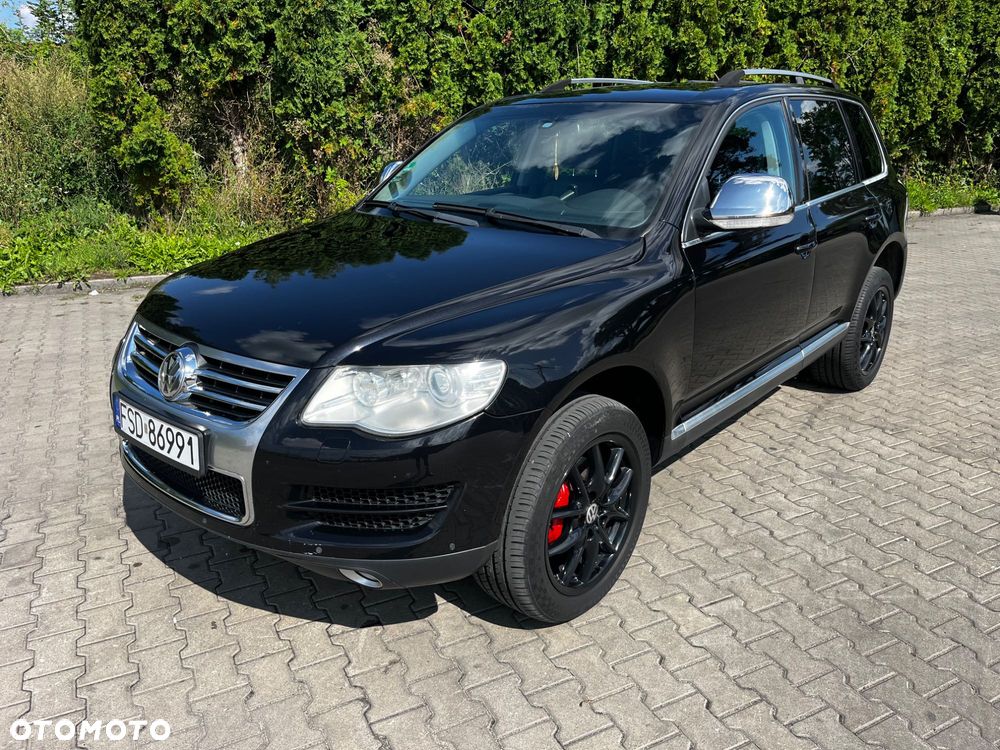 Volkswagen Touareg - 1
