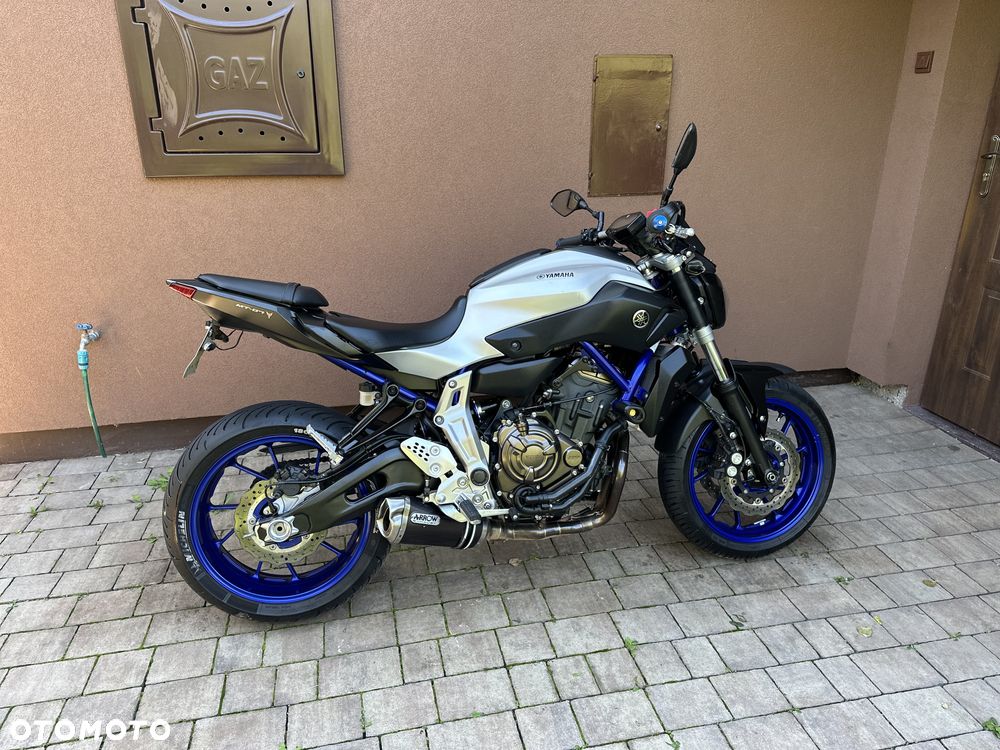 Yamaha MT - 2