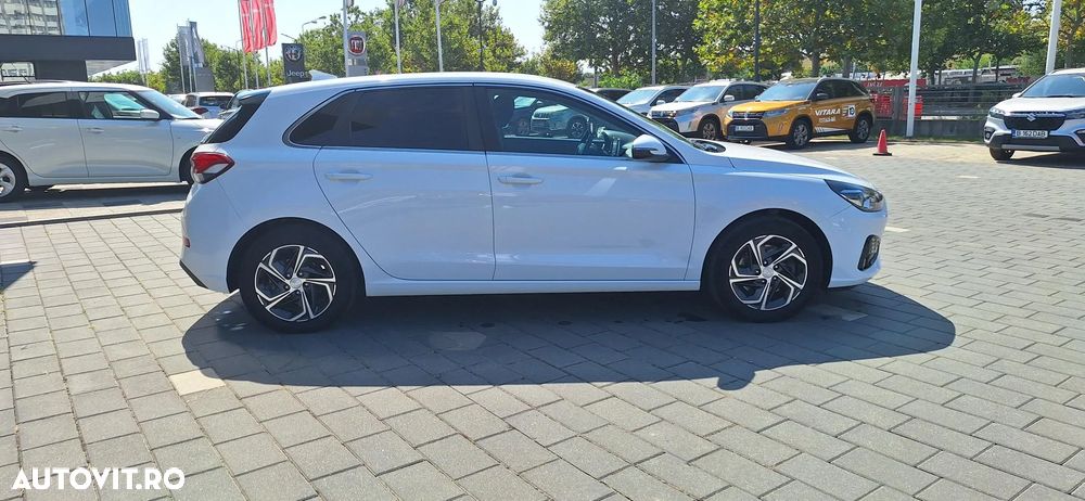 Hyundai i30 1.5 110CP M/T Highway - 8