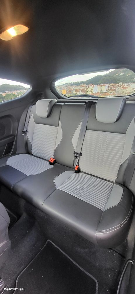 Ford Fiesta 1.6 EcoBoost ST - 6