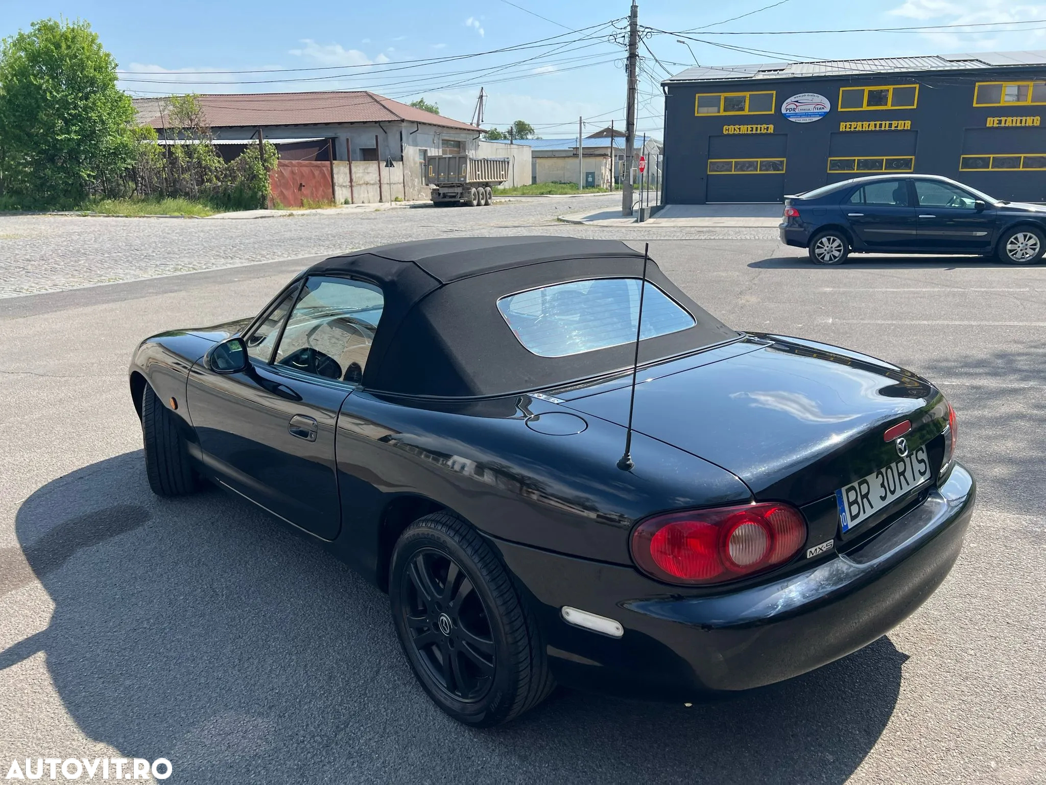 Mazda MX-5 1.6i - 8