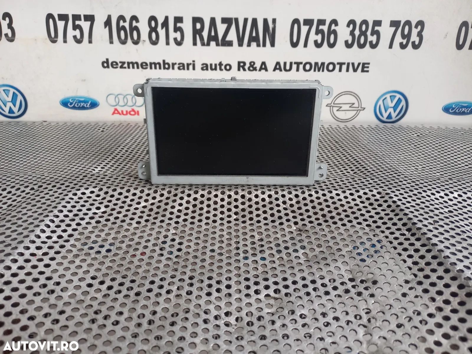 Display Navigatie Audi Q7 4L An 2006-2007-2008-2009-2010-2011-2012-2013-2014-2015-2016 Cod 4FB Dezm - 1